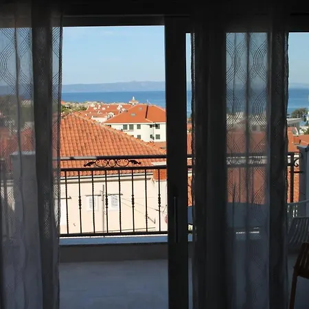 Five Complex In Gasthuis Makarska